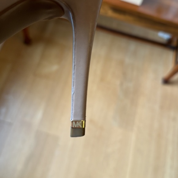Michael Kors Tan Presley Pumps - Picture 7 of 7